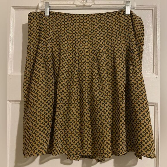 Loft Cream and Black Diamond Pattern Flouncy Skater Mini Skirt - Picture 1 of 12
